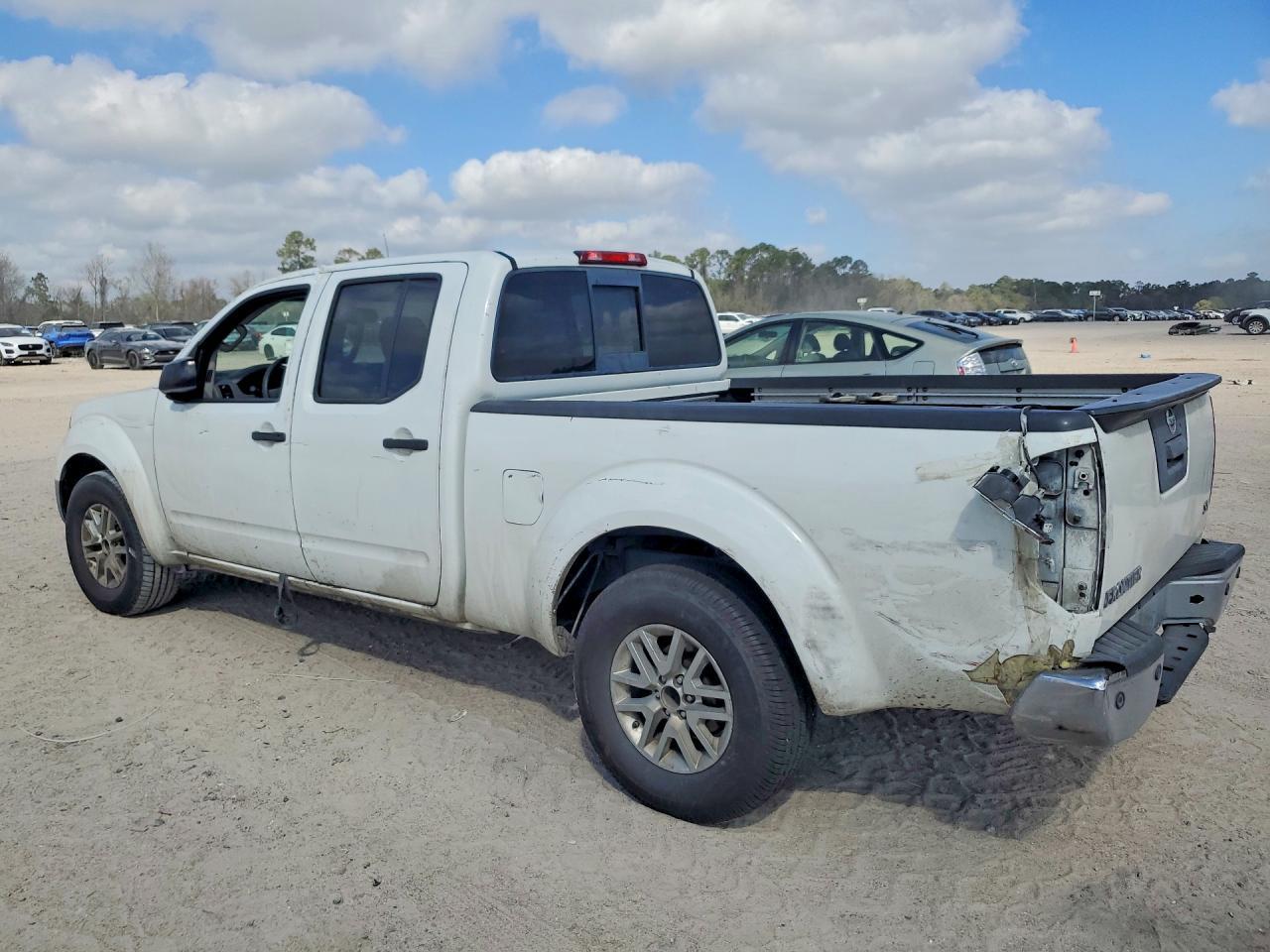 2016 Nissan Frontier SV