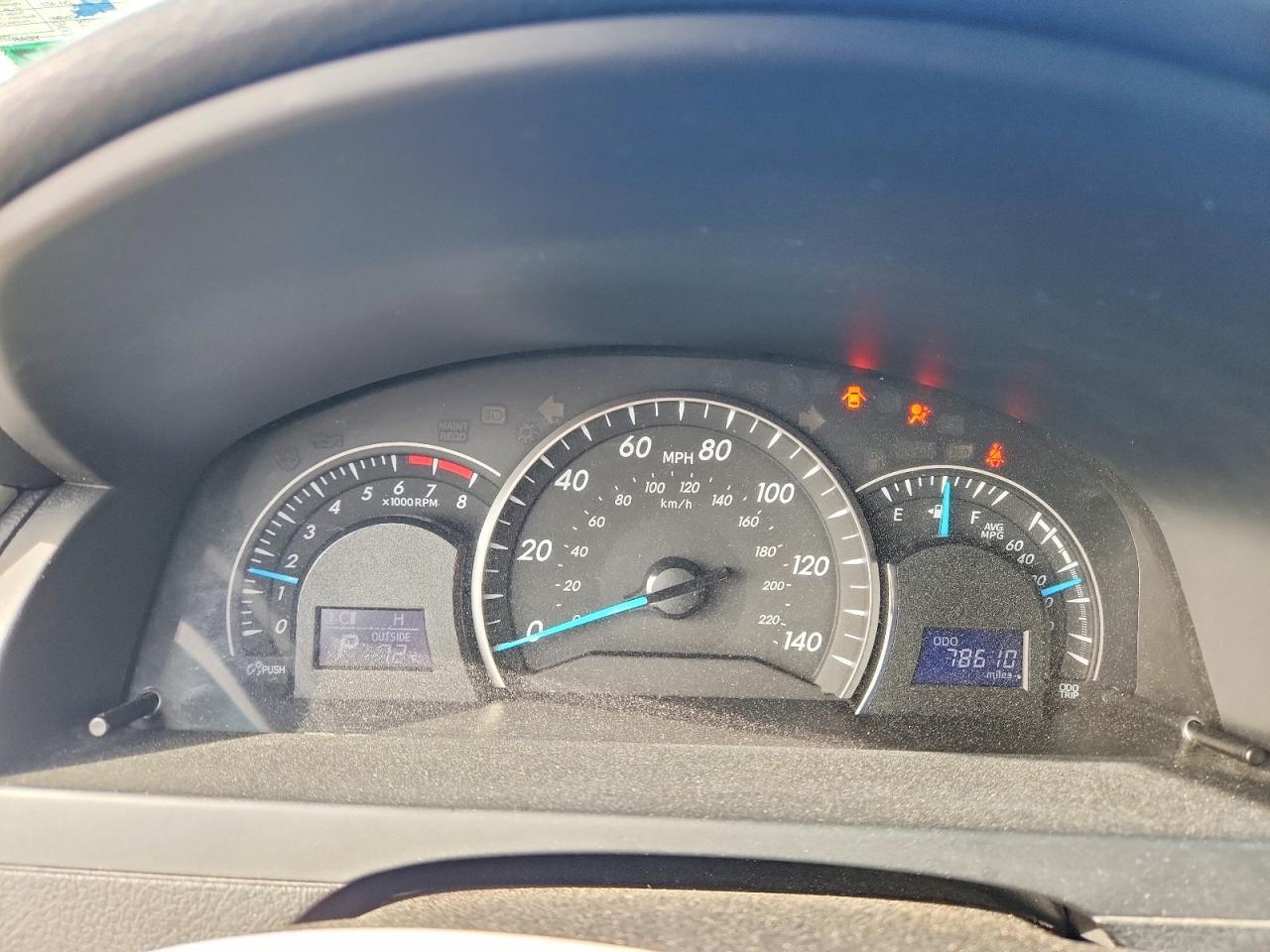 2014 Toyota Camry le