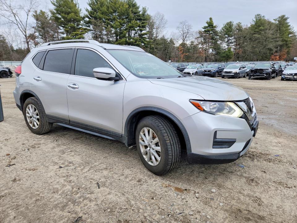 2017 Nissan Rogue sv