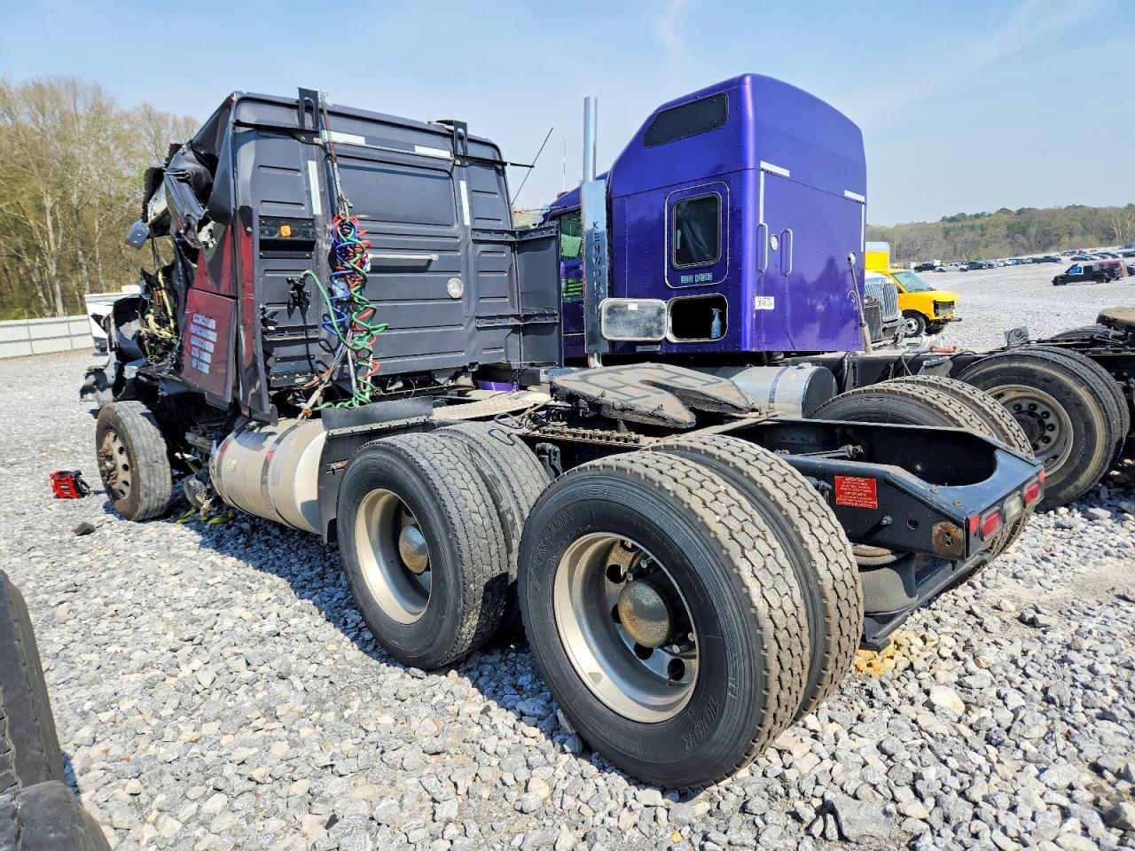 2022 Volvo VNL Semi Truck