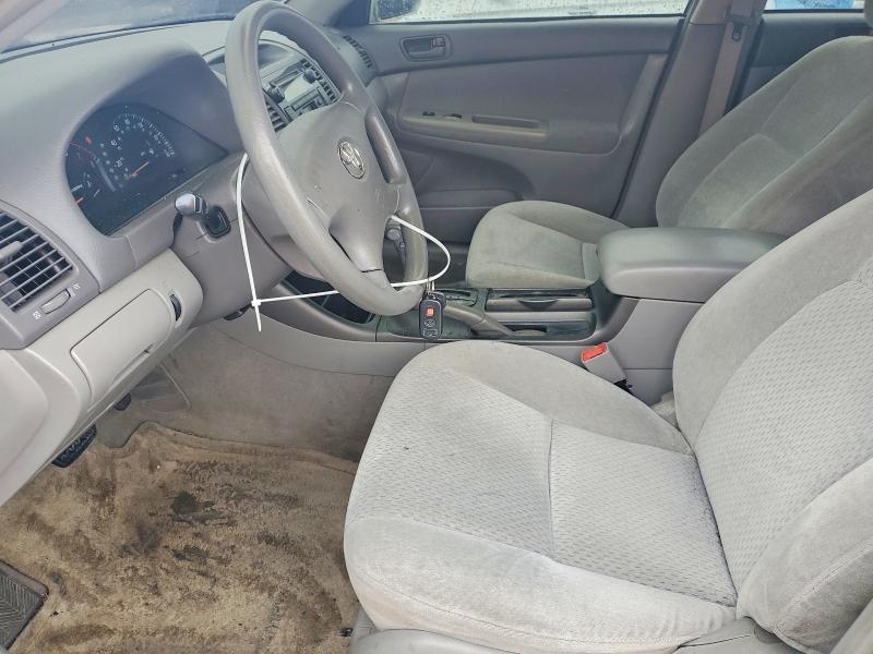 2003 Toyota Camry le