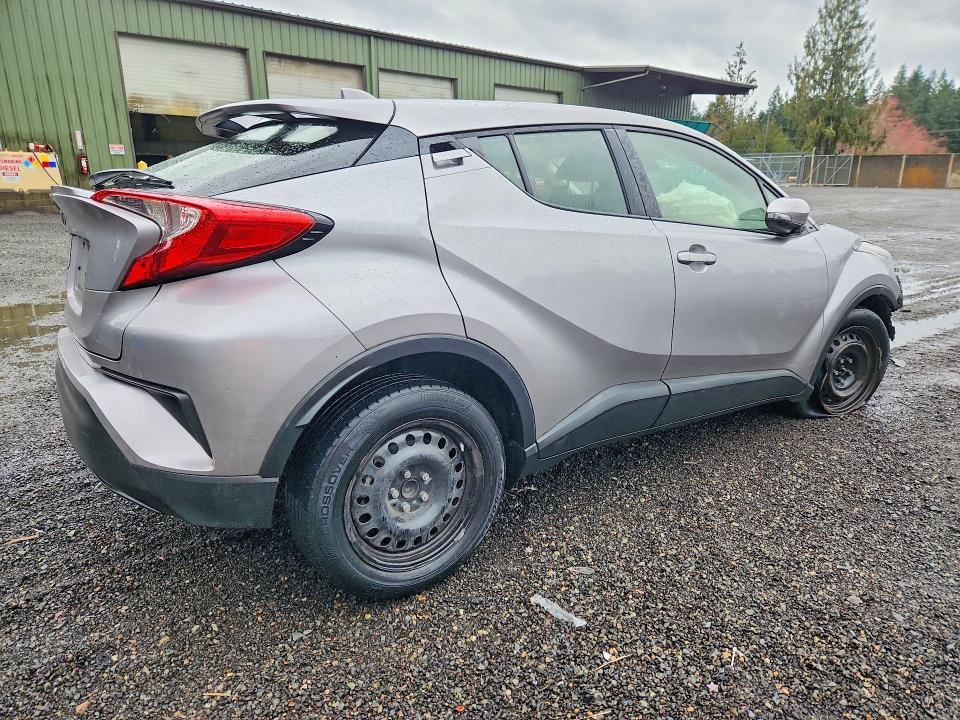 2020 Toyota C-hr le