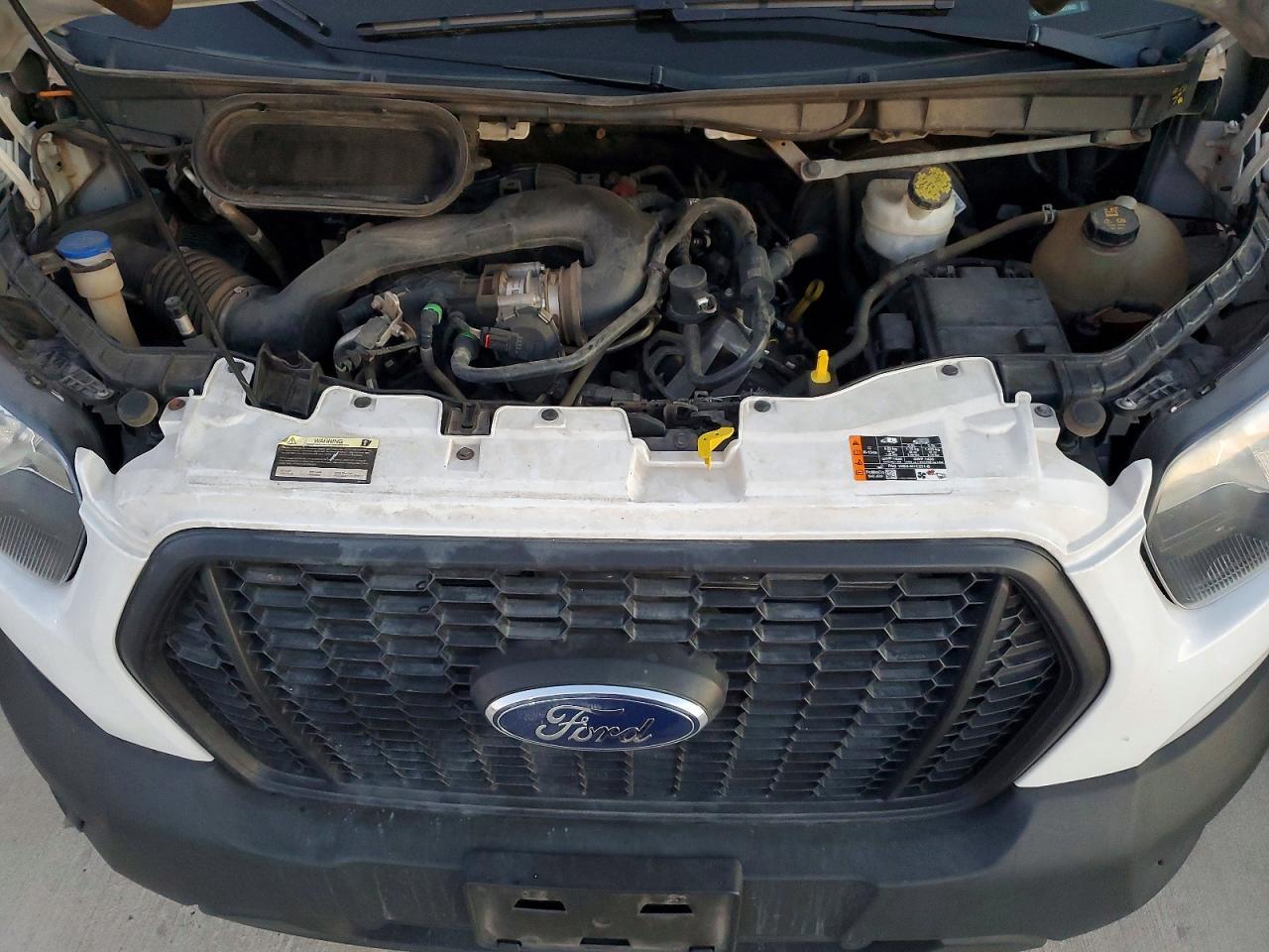 2022 Ford Transit Delivery Truck