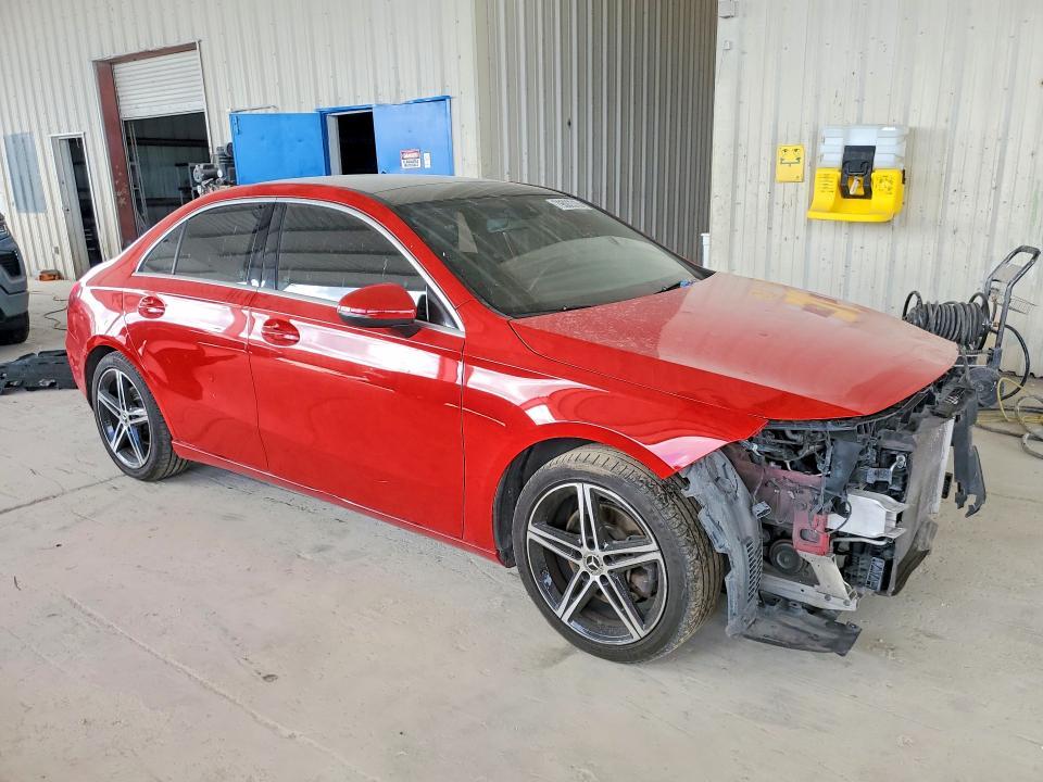 2019 Mercedes-Benz A 220