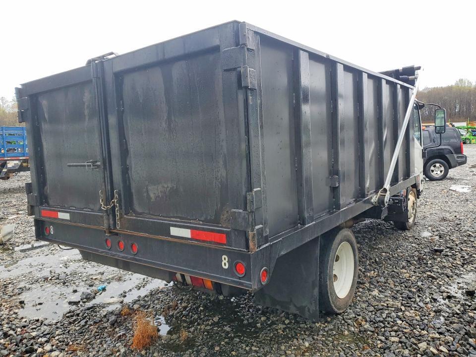2025 Isuzu NPR