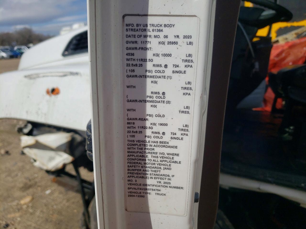2024 Hino L6 BOX Truck