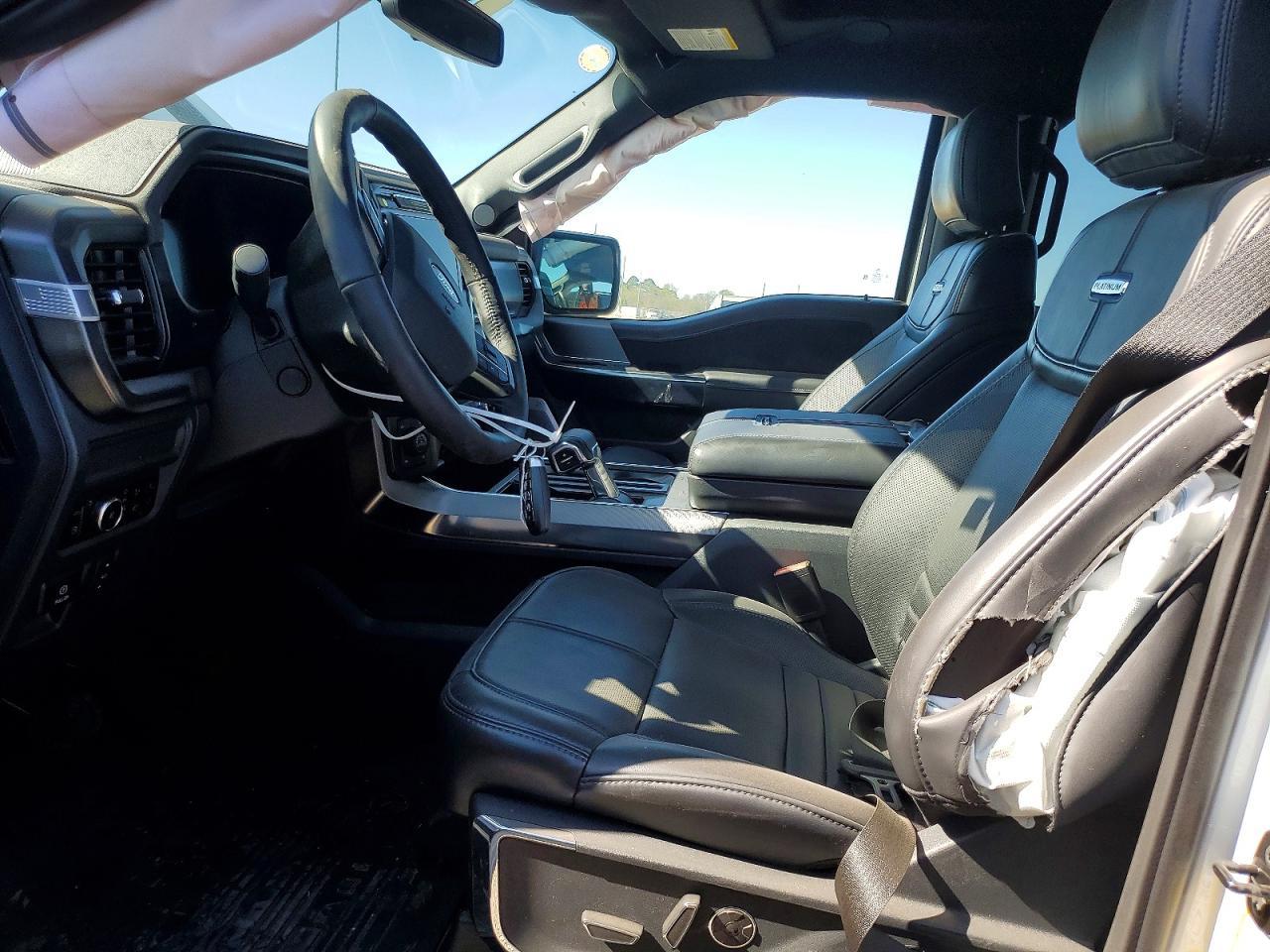 2025 Ford F150 Platinum