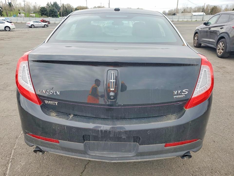 2013 Lincoln Townhouse MKS