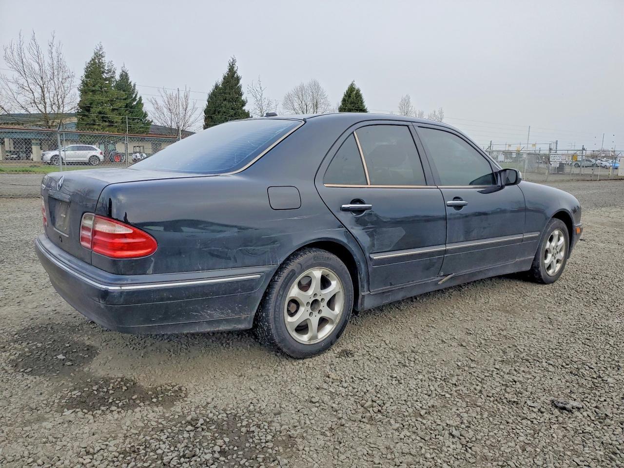 2002 Mercedes-Benz E 320