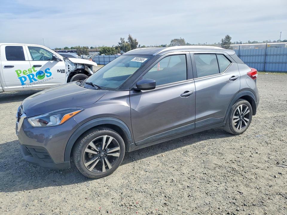 2019 Nissan Kicks sv