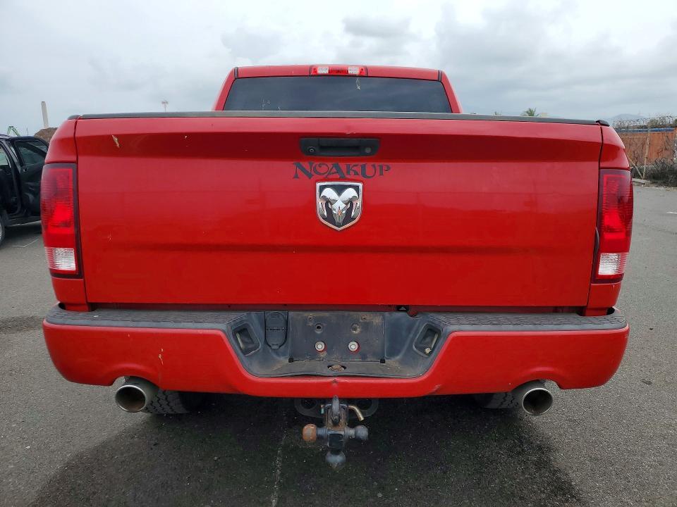 2015 Ram Trucks 1500 st