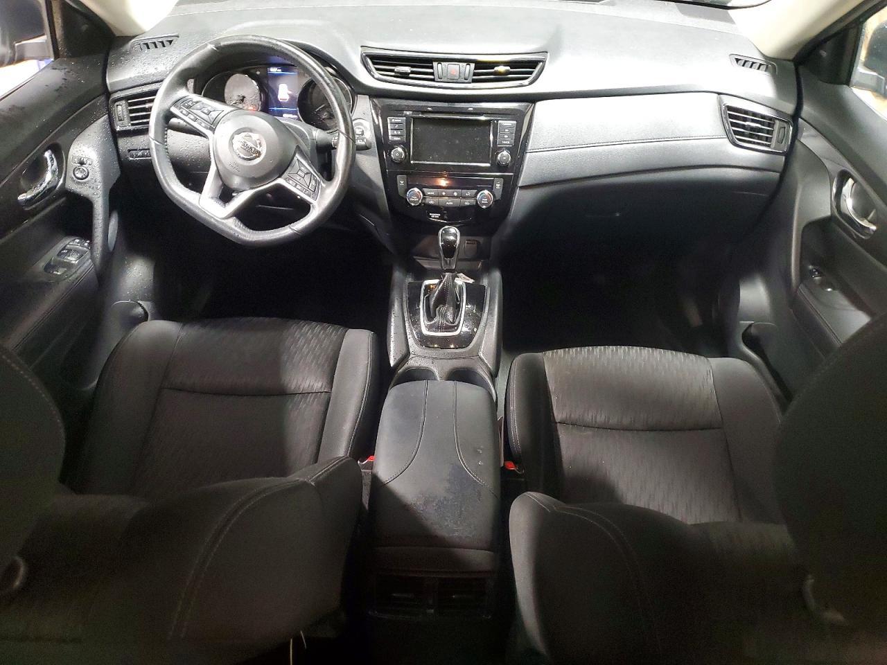 2018 Nissan Rogue sv