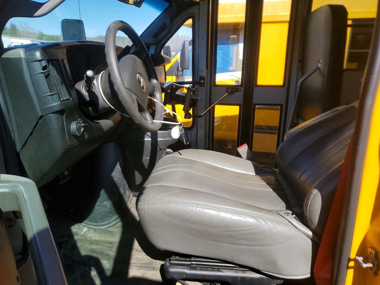 2017 Chev Express G3500