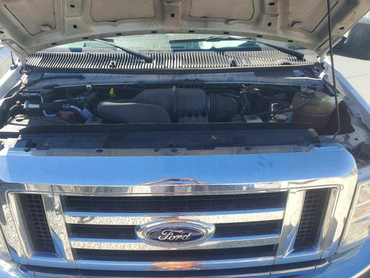 2014 Ford Econoline E350 Super Duty Wagon