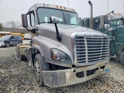 Salvage trucks for sale at West Warren, MA auction: 2019 Freigliner 2019 Freightliner Cascadia 125 Semi Truck