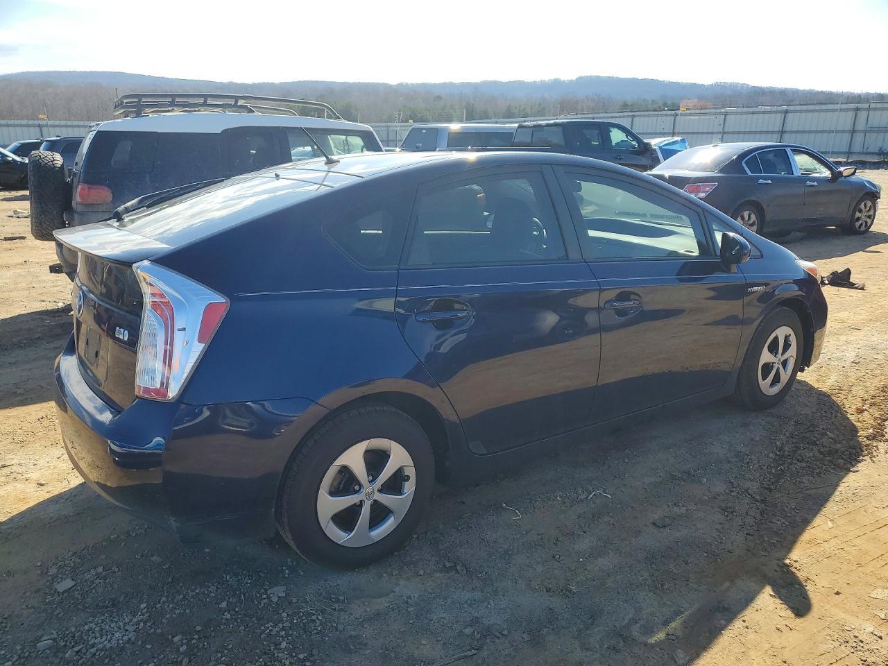 2015 Toyota Prius two