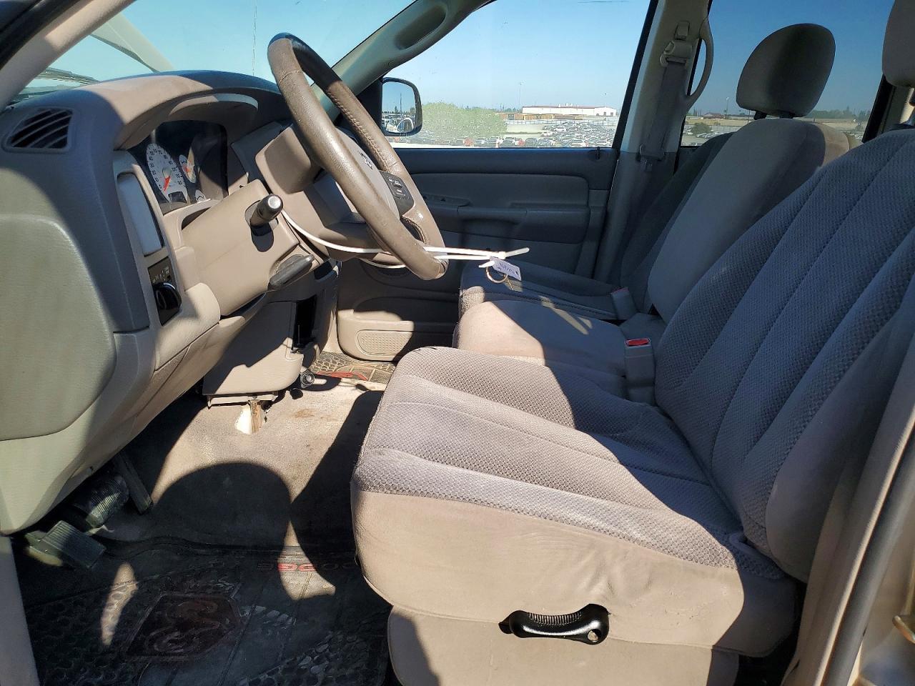 2004 Dodge RAM 1500 ST
