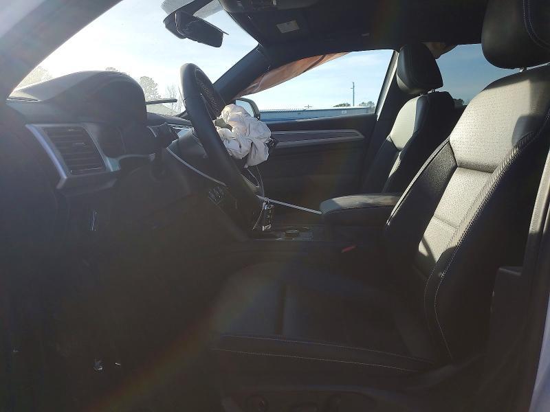 2023 Volkswagen Atlas Cross Sport se