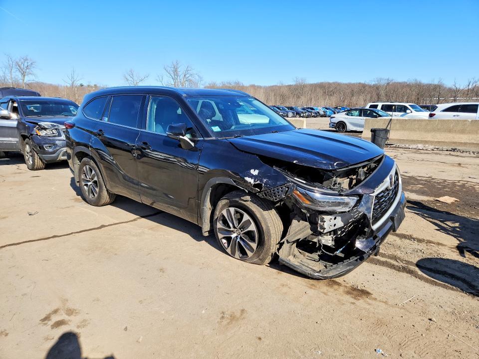 2021 Toyota Highlander xle