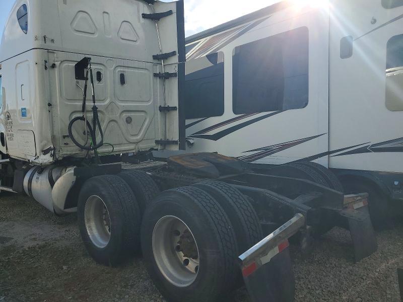 2019 Freightliner Cascadia 126 Semi Truck