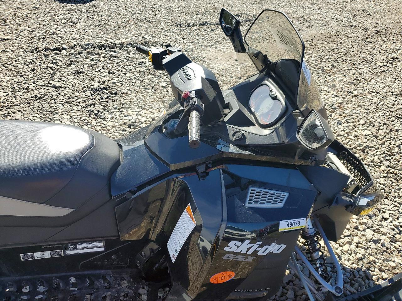 2014 Skidoo Snowmobile