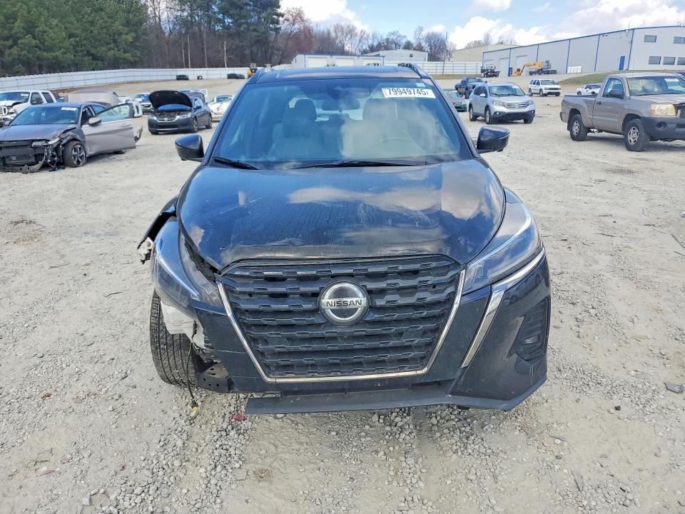 2021 Nissan Kicks sr