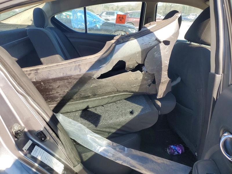 2018 Nissan Versa sv