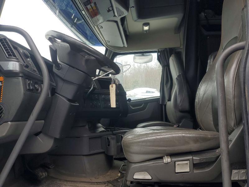 2020 Volvo VNL Semi Truck
