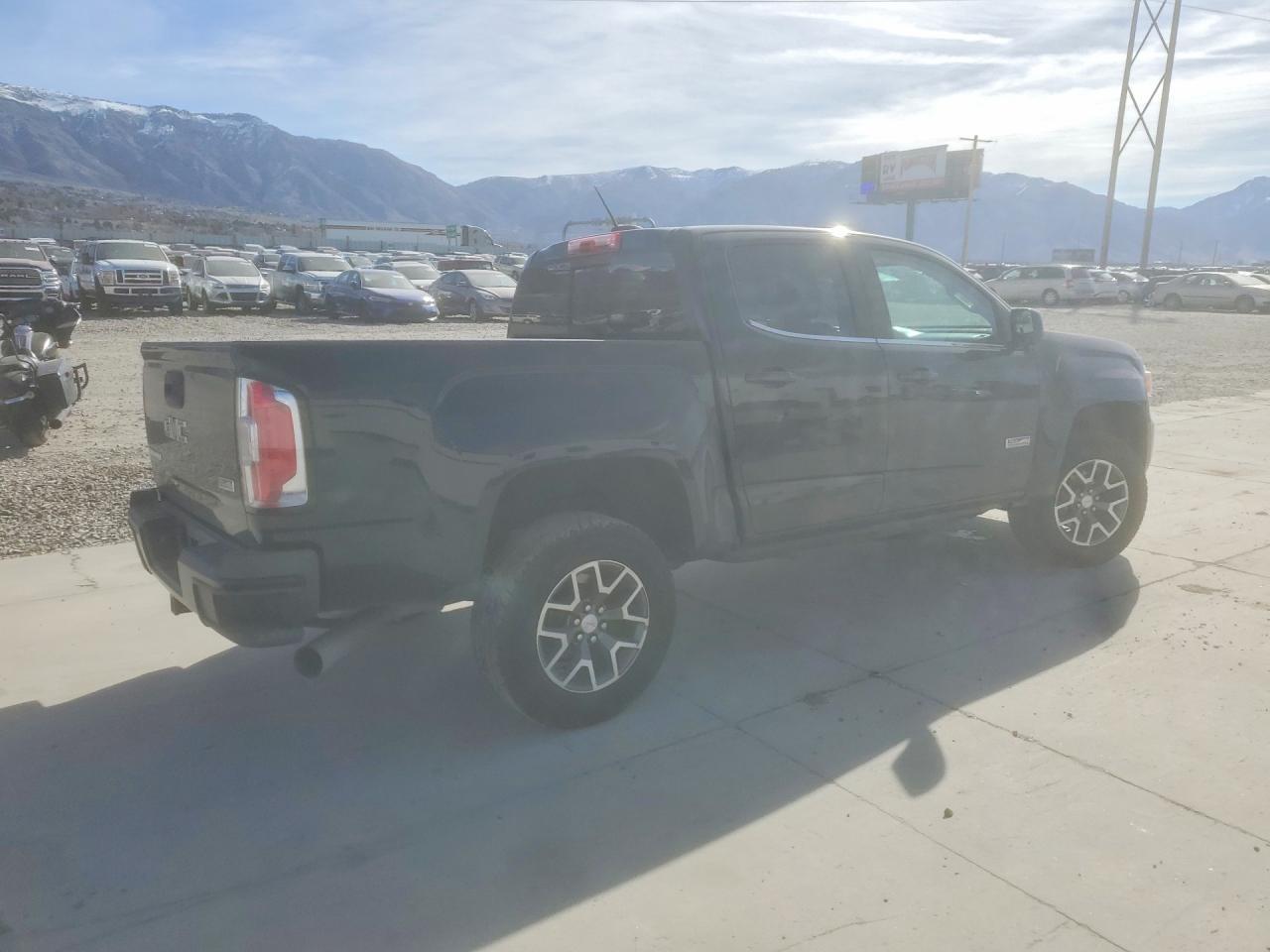 2017 GMC Canyon SLE