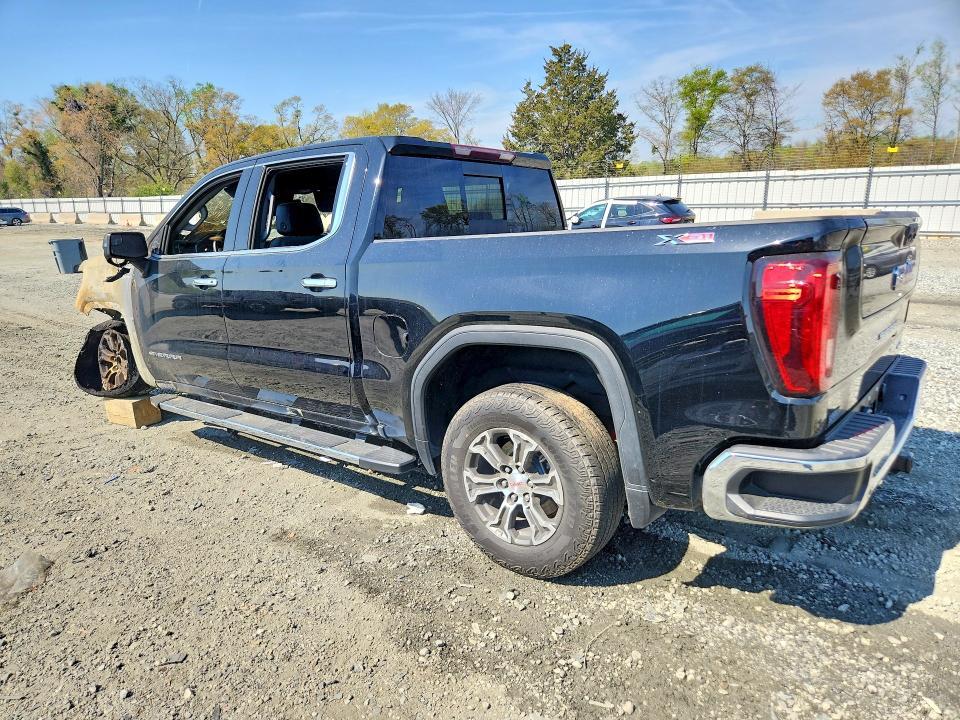 2022 GMC Sierra K1500 SLT