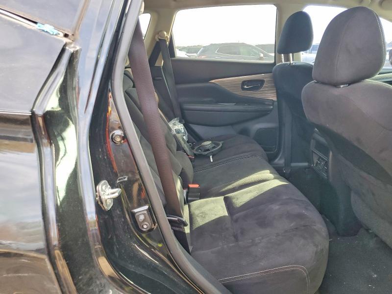 2016 Nissan Murano s