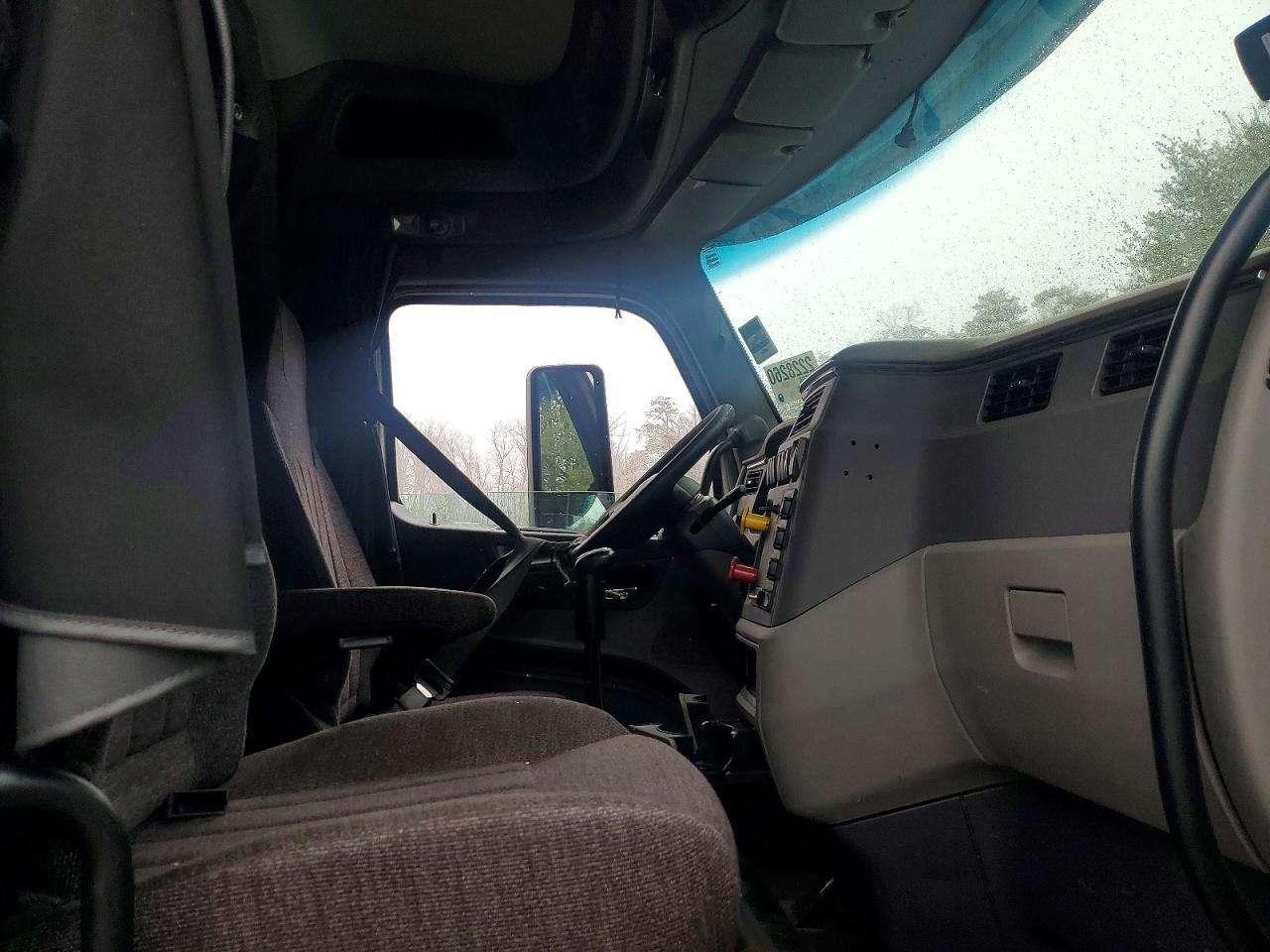 2017 Peterbilt 579
