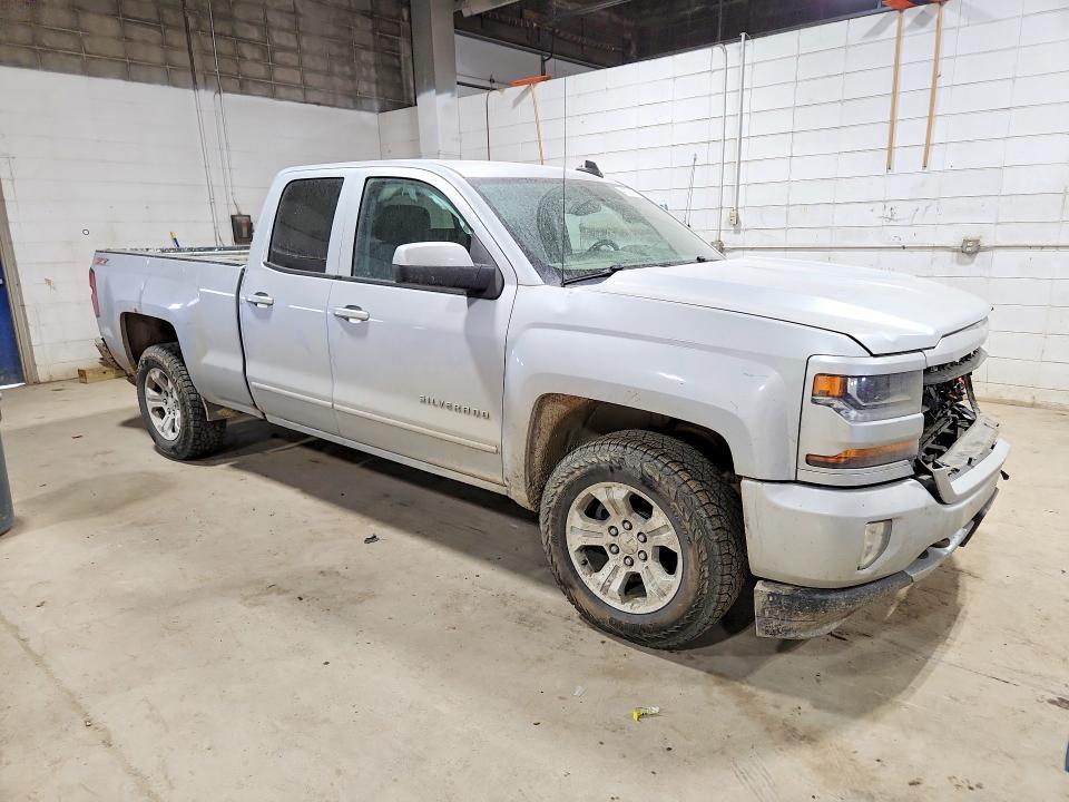 2017 Chevrolet Silverado K1500 lt