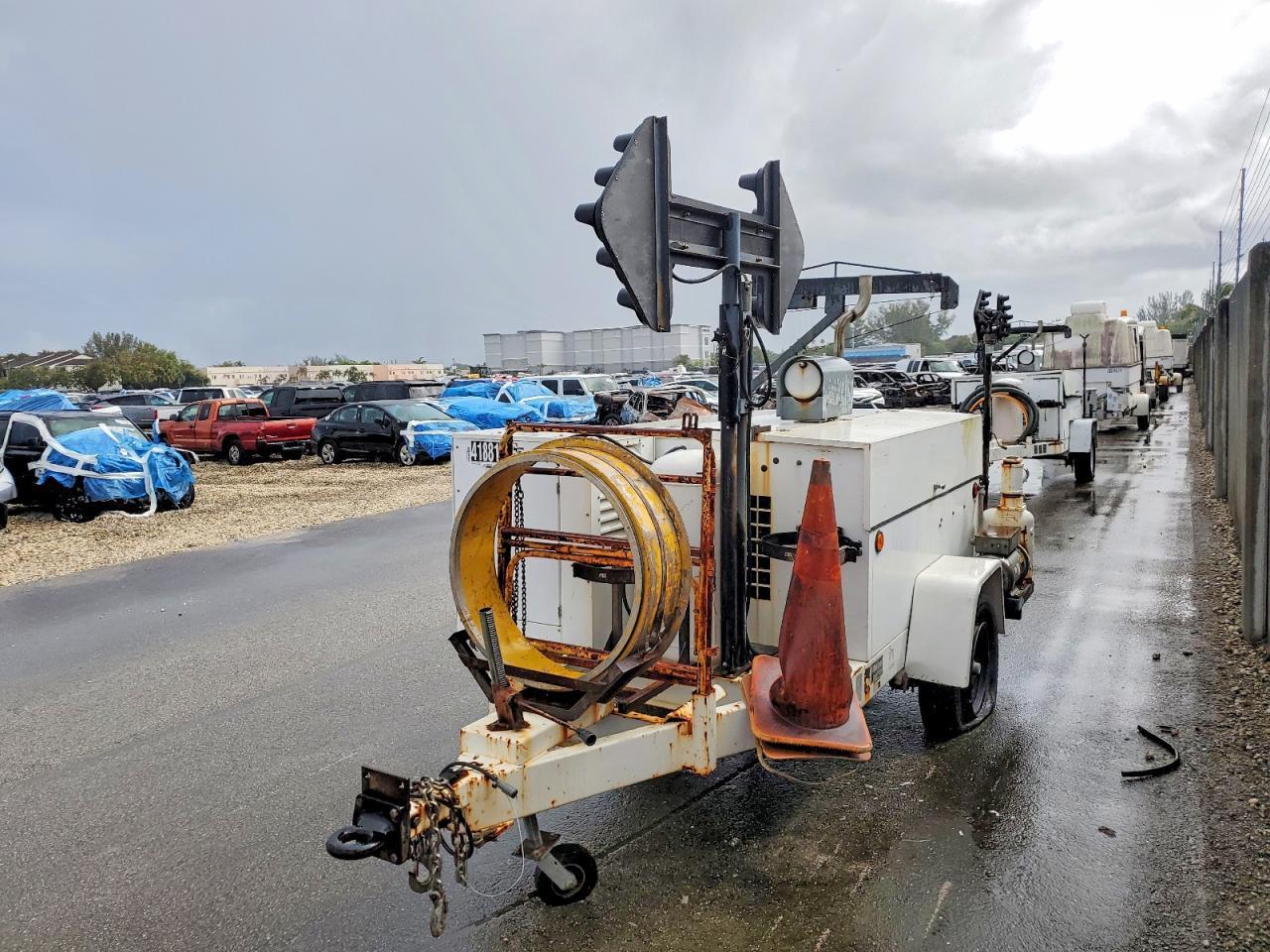 2009 Team Fenex F131KP Manhole Support Trailer