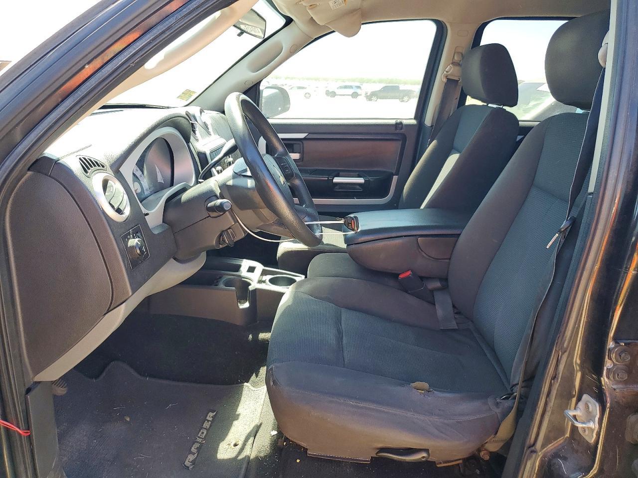 2008 Mitsubishi Raider LS