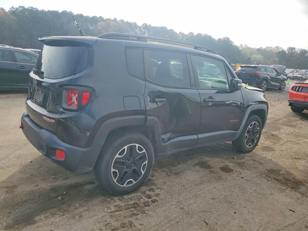 2016 Jeep Renegade Trailhawk