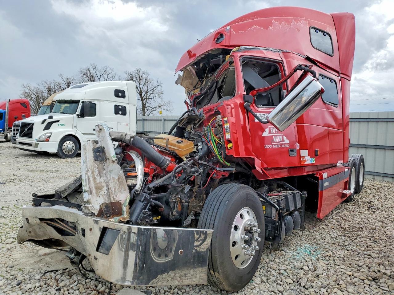 2004 Volvo VN VNL-Semi Truck