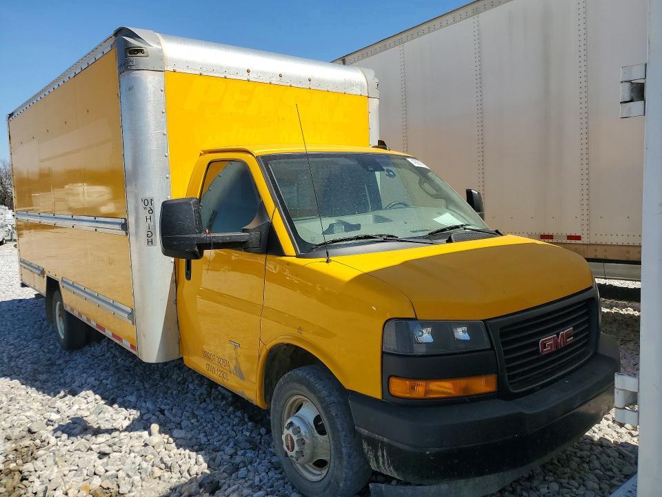 2022 GMC Savana BOX Truck