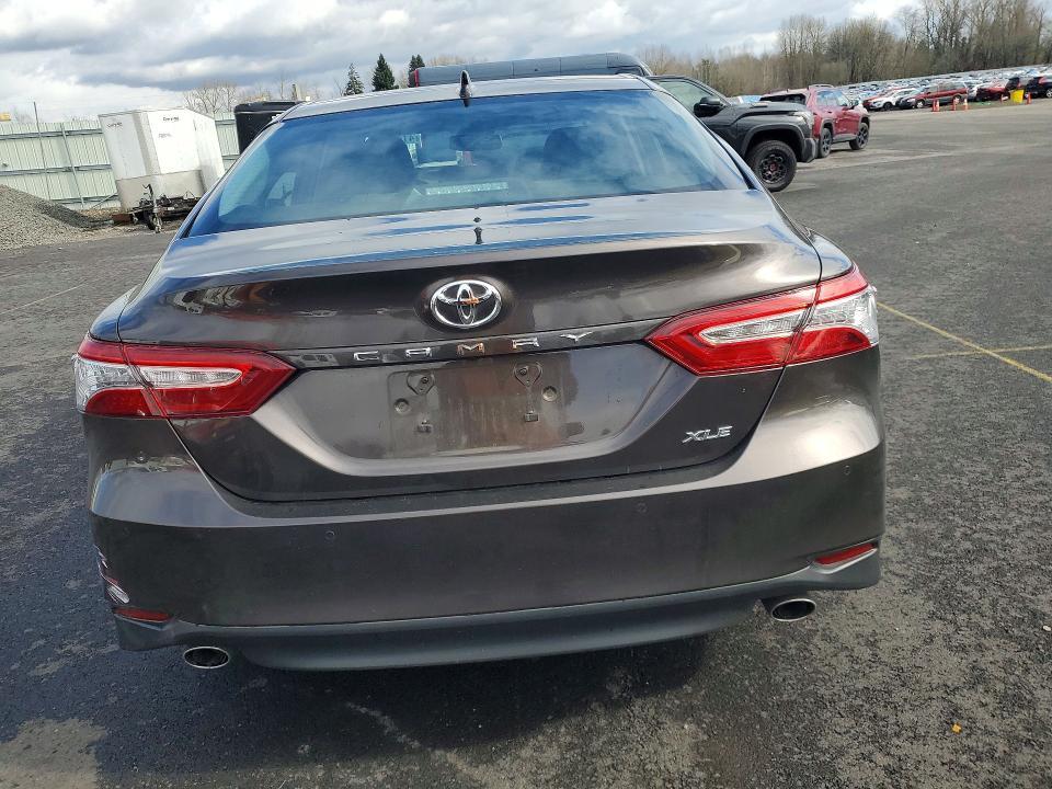 2018 Toyota Camry xle V6