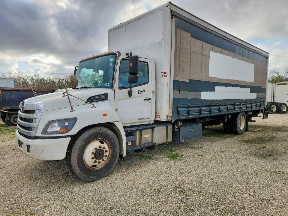 2017 Hino 268 BOX Truck