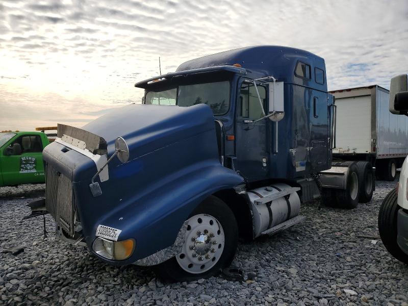 2000 International 9200 Semi Truck