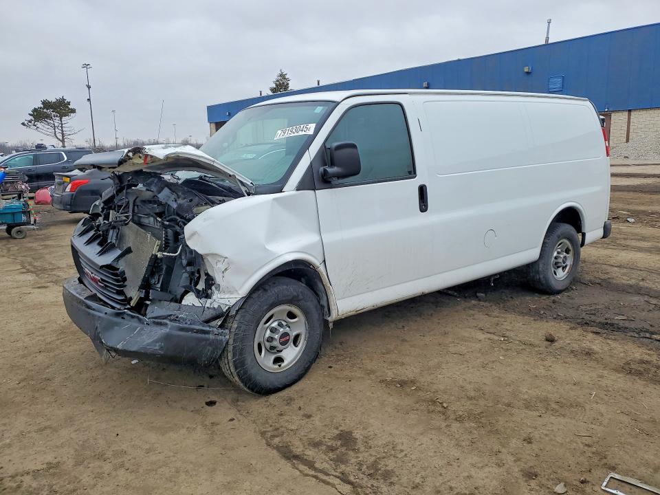 2016 GMC Savana G3500 Utility / Service van