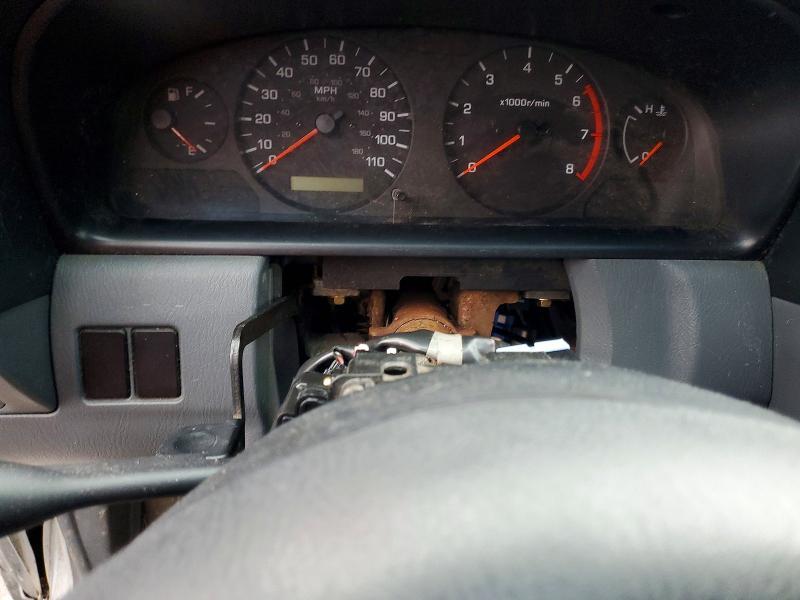 2001 Nissan Frontier XE