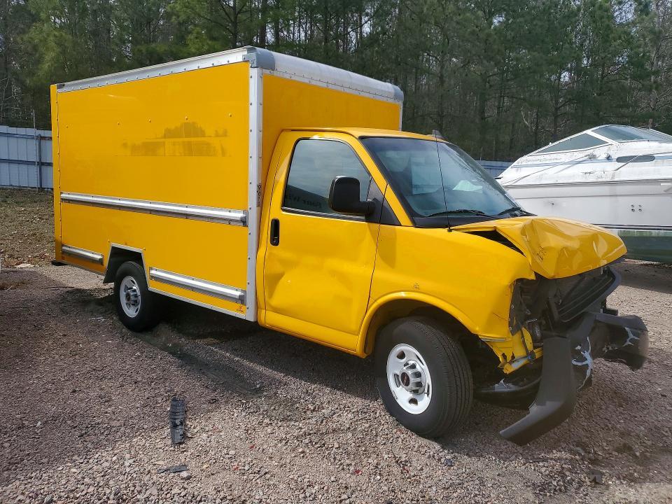 2023 GMC Savana BOX Truck