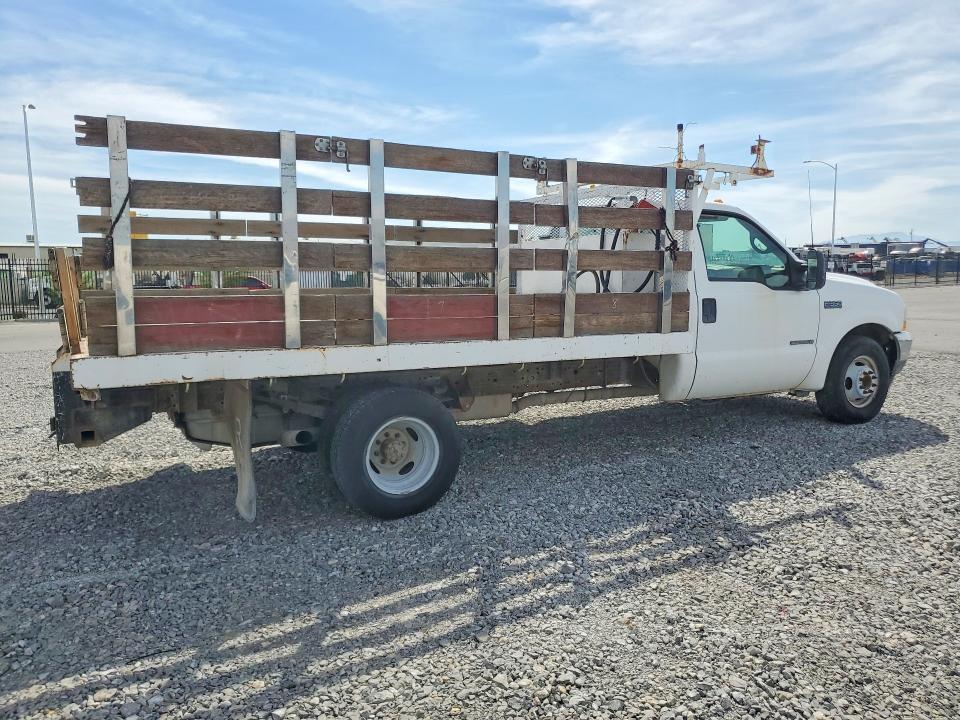 2002 Ford F350 Super Duty Flatbed Truck