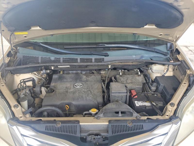 2011 Toyota Sienna Limited 7-passenger