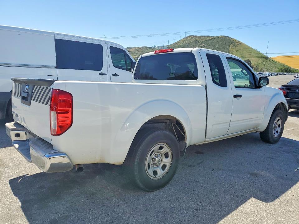 2015 Nissan Frontier S