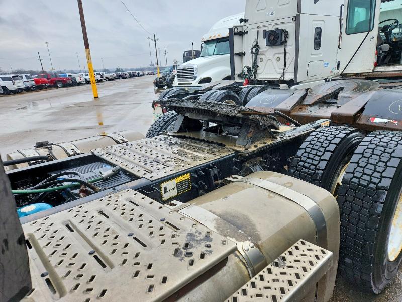 2017 Mack CX612 Semi Truck
