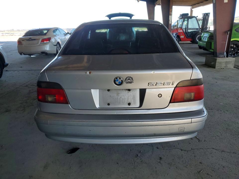1998 BMW 528 i