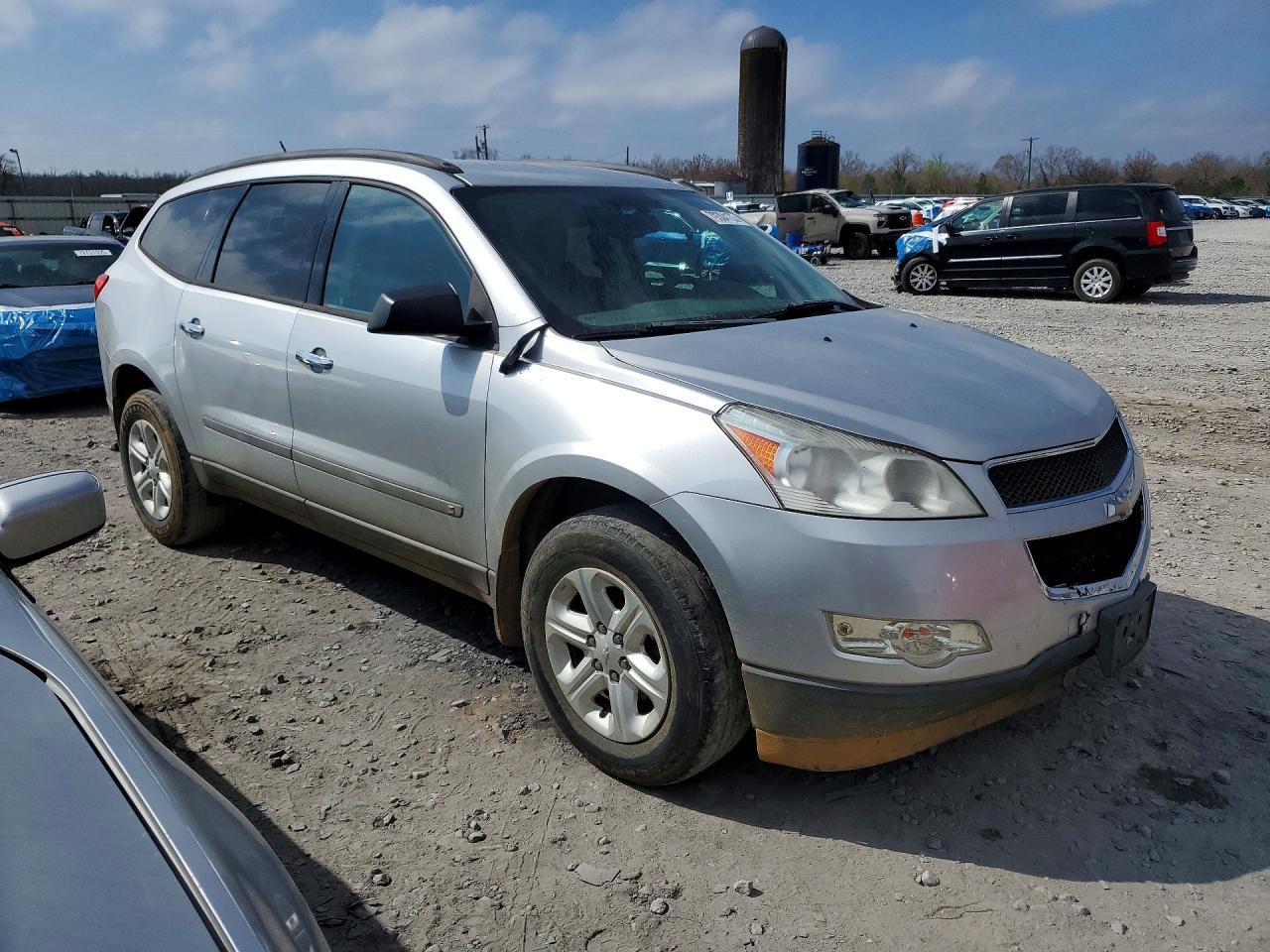 2010 Chevrolet Traverse ls